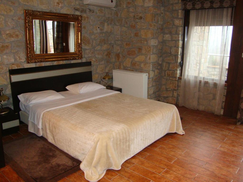 Nymfes Hotel Káto Loutrákion Quarto foto