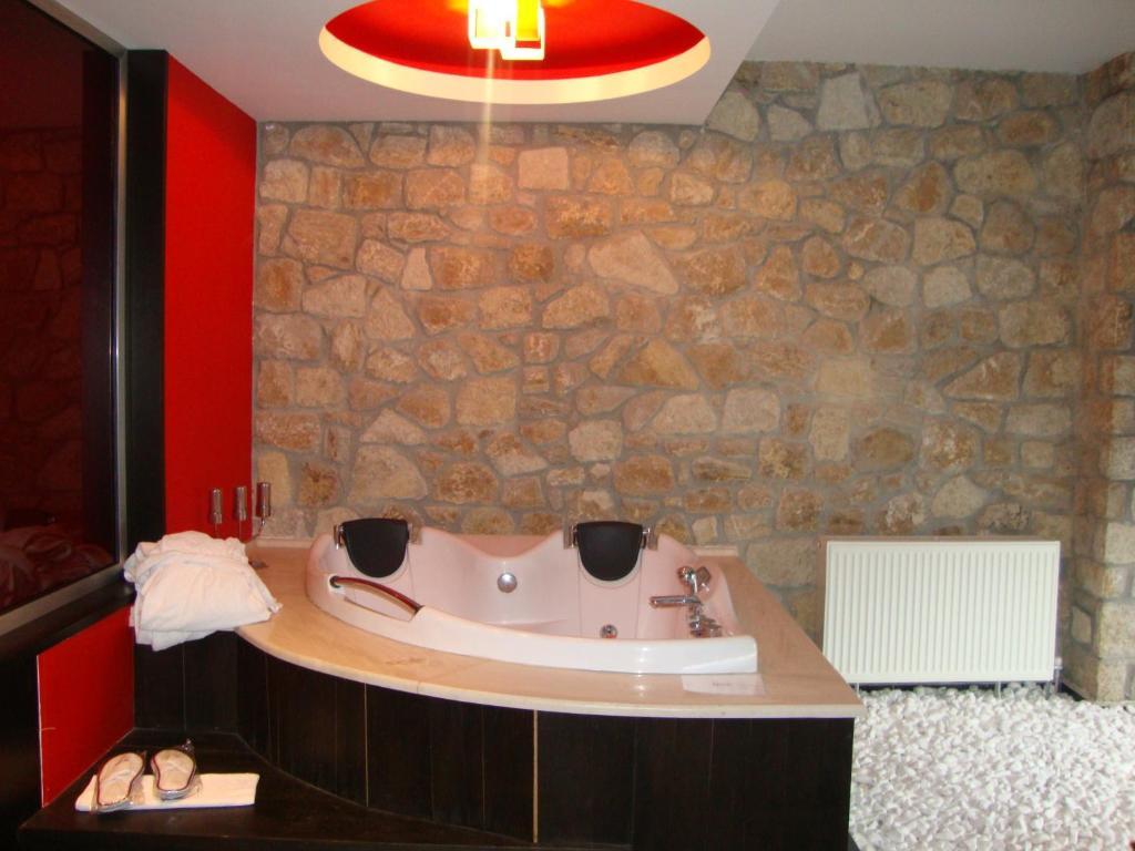 Nymfes Hotel Káto Loutrákion Quarto foto